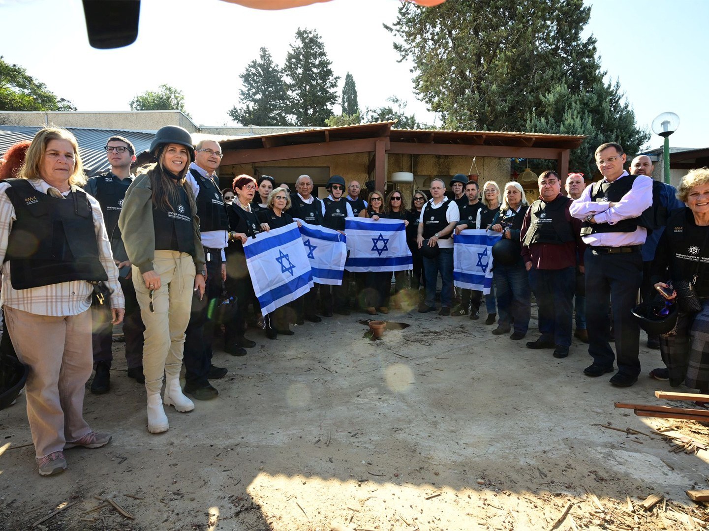 חברי ביתנו עולמי וארגונים ציוניים אחרים מההסתדרות הציונית העולמית במקומות הקשורים לטרגדיה של 7 באוקטובר